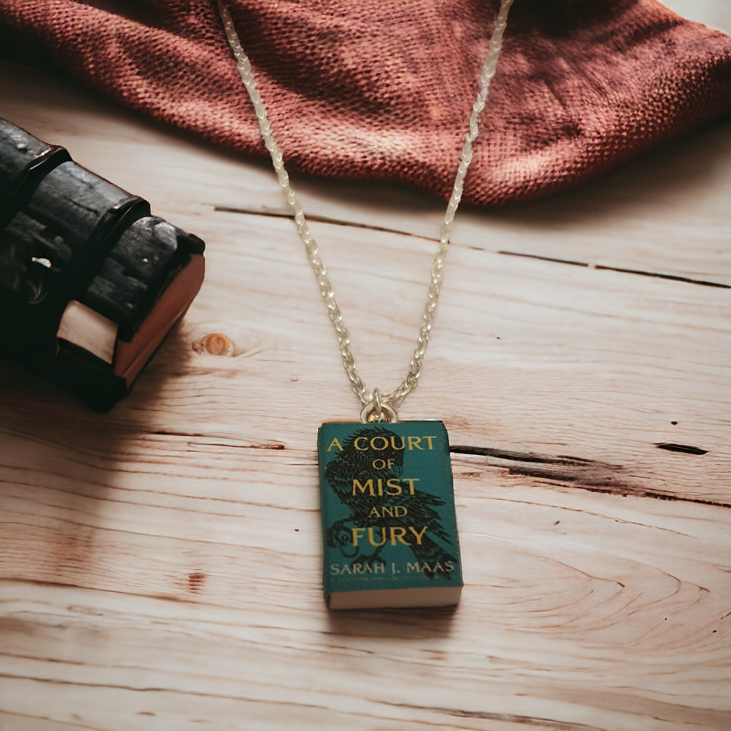 A court of thorns and roses acotar series Book Necklace